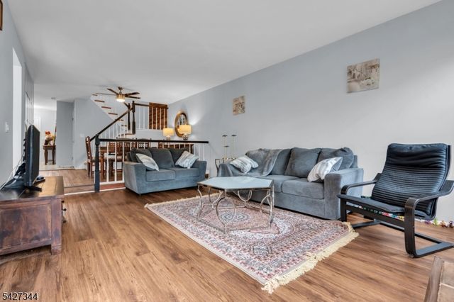 27 Manor Dr, Hillsborough Twp., NJ 08844
