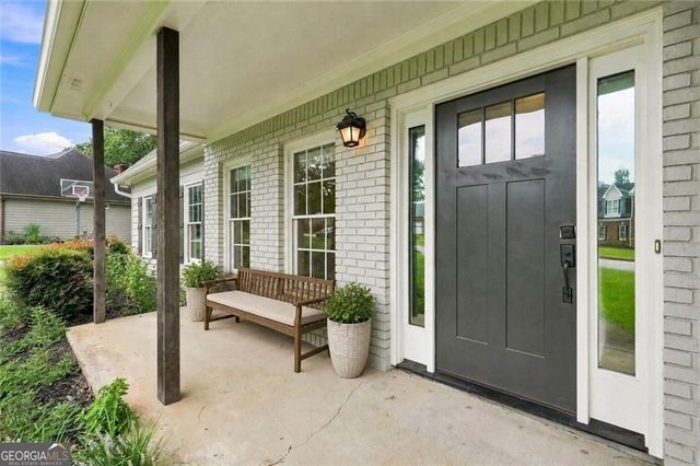 2232 Woodbriar Drive, Buford, GA 30518