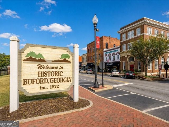 2232 Woodbriar Drive, Buford, GA 30518