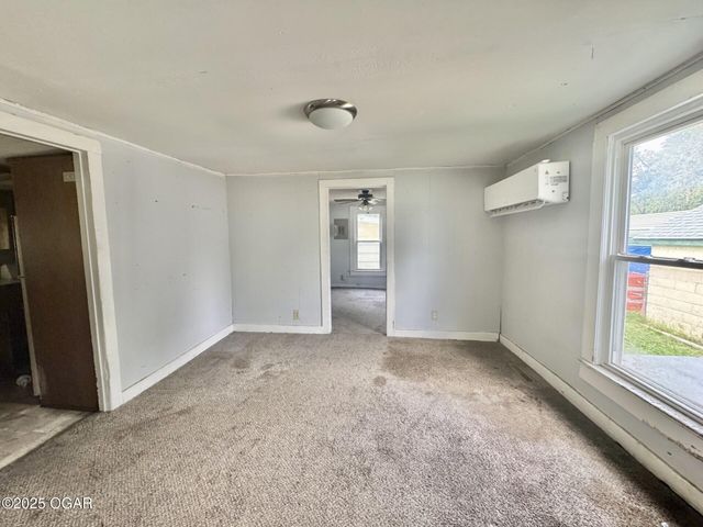 1214 S Connor Avenue, Joplin, MO 64801