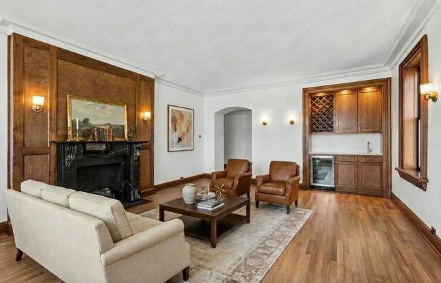 2912 N Commonwealth Avenue 7D, Chicago, IL 60657