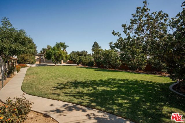 1006 W Milton Drive, Glendora, CA 91741