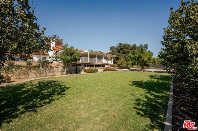 1006 W Milton Drive, Glendora, CA 91741