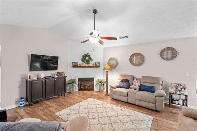 7338 S Mitchell Court S, Villa Rica, GA 30180