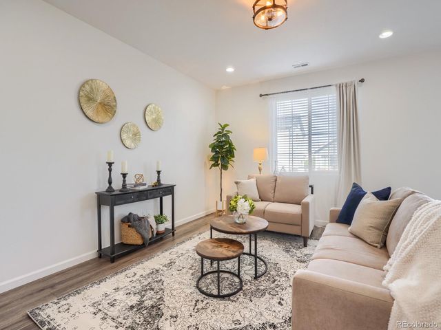 26717 E Maple Avenue, Aurora, CO 80018