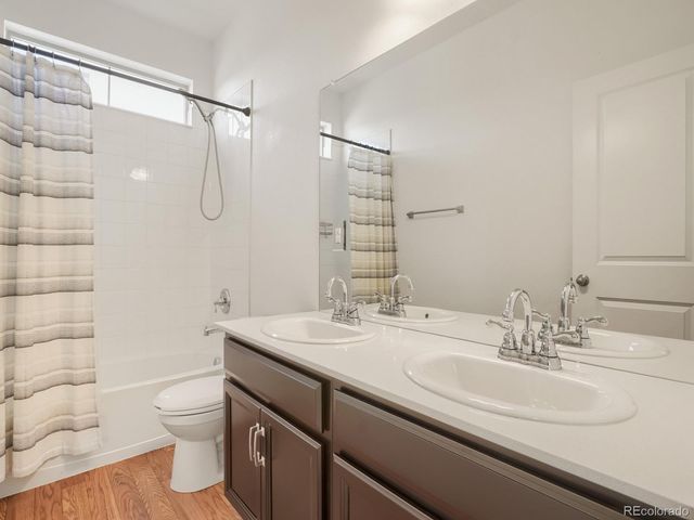 26717 E Maple Avenue, Aurora, CO 80018