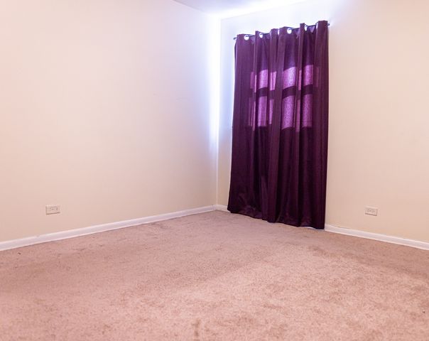 500 N Illinois Avenue, Glenwood, IL 60425