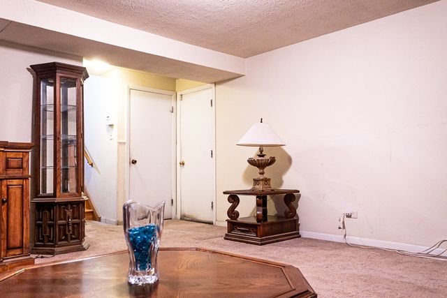 500 N Illinois Avenue, Glenwood, IL 60425