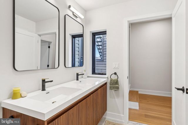 3411 W LIPPINCOTT ST, Philadelphia, PA 19132