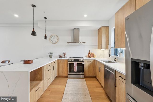 3411 W LIPPINCOTT ST, Philadelphia, PA 19132