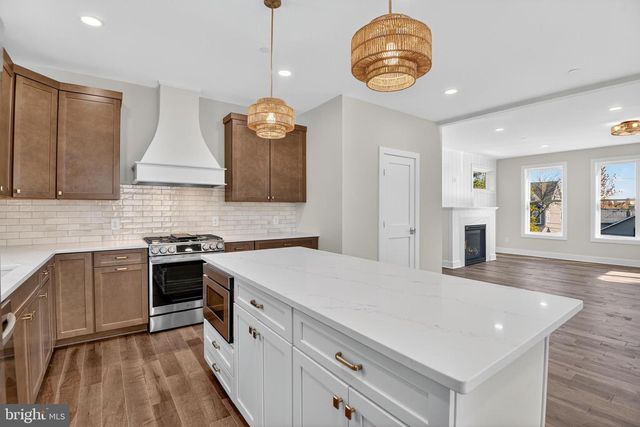 1123 SHORE DR, Edgewater, MD 21037