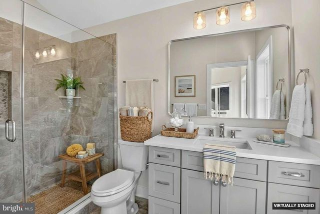 1123 SHORE DR, Edgewater, MD 21037