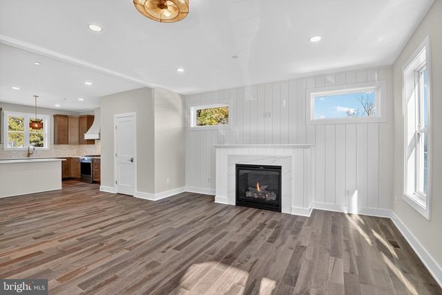 1123 SHORE DR, Edgewater, MD 21037