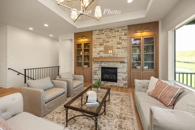 11281 Twilight Drive, West Des Moines, IA 50266