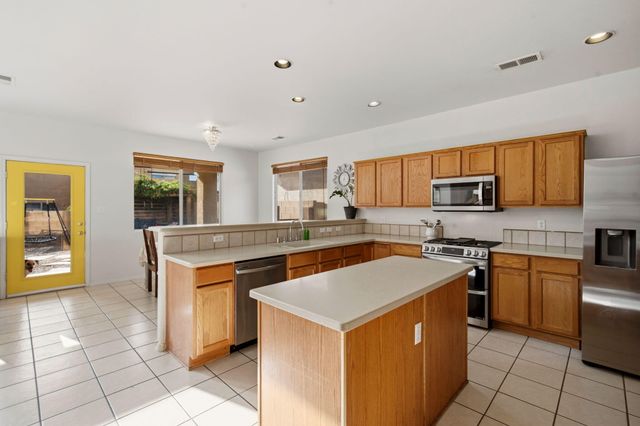1405 Ducale Drive SE, Rio Rancho, NM 87124