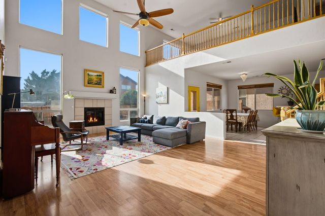 1405 Ducale Drive SE, Rio Rancho, NM 87124