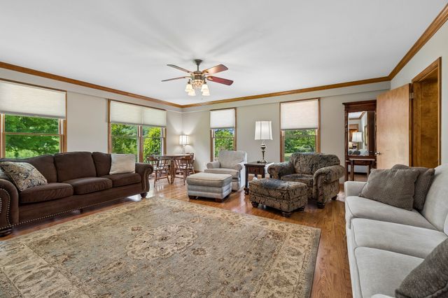 12 Charles Apple Ln, Brush Creek, TN 38547