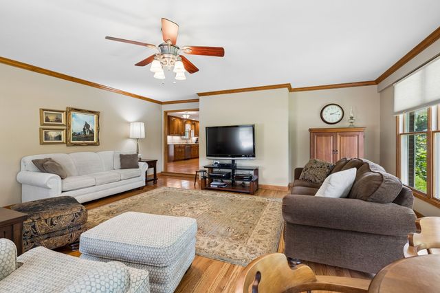 12 Charles Apple Ln, Brush Creek, TN 38547