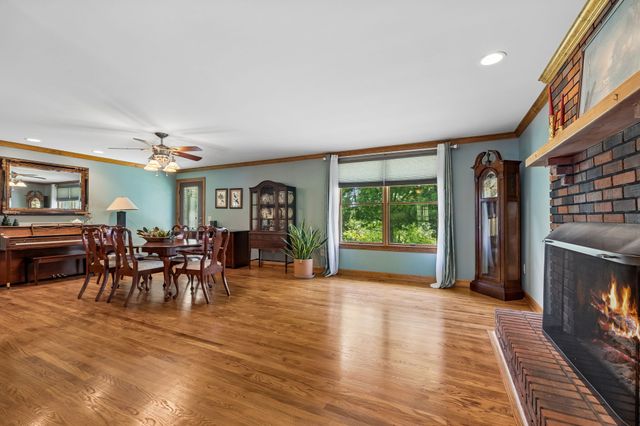 12 Charles Apple Ln, Brush Creek, TN 38547