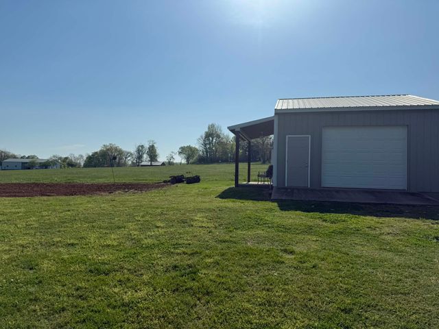 12 Charles Apple Ln, Brush Creek, TN 38547