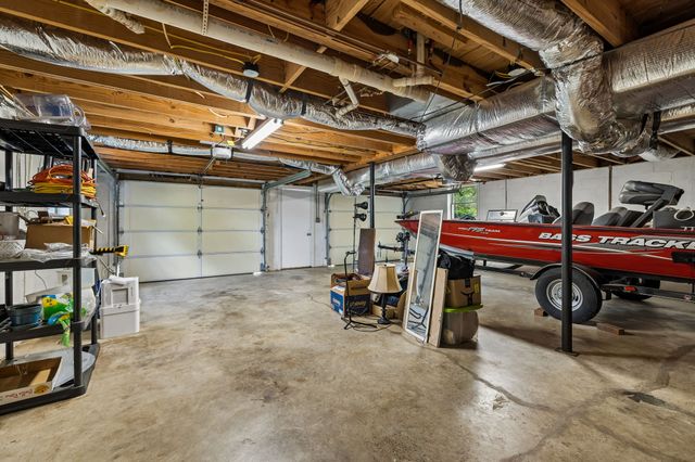 12 Charles Apple Ln, Brush Creek, TN 38547
