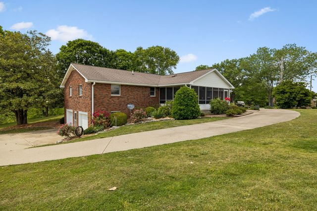 12 Charles Apple Ln, Brush Creek, TN 38547