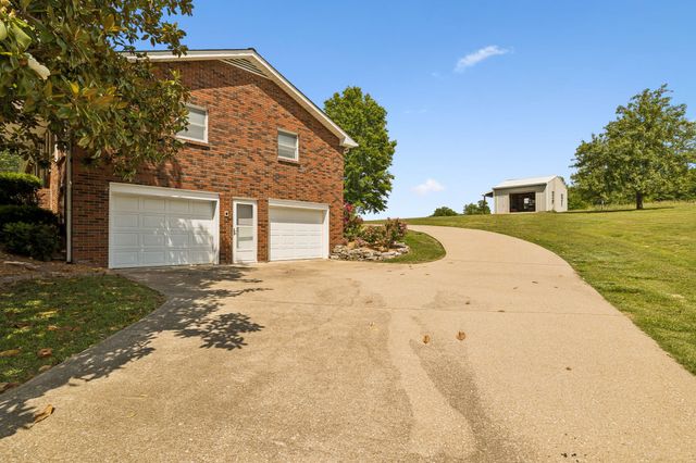 12 Charles Apple Ln, Brush Creek, TN 38547