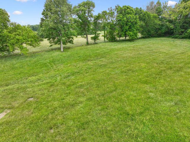 12 Charles Apple Ln, Brush Creek, TN 38547