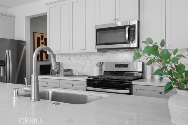 5613 Levanto, Bakersfield, CA 93306