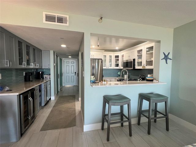 1250 GULF BOULEVARD 405, Clearwater, FL 33767