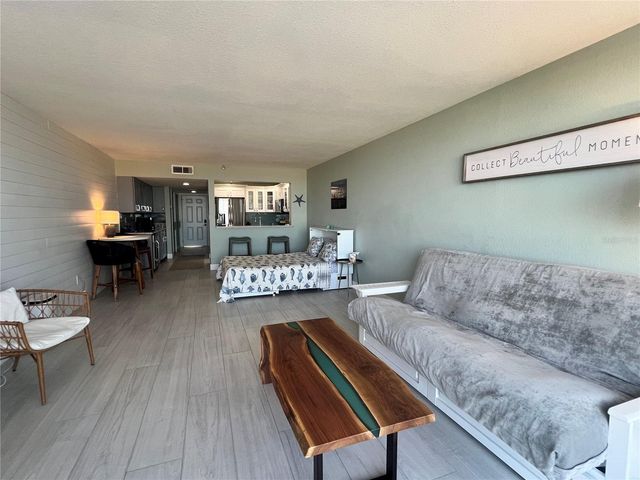 1250 GULF BOULEVARD 405, Clearwater, FL 33767