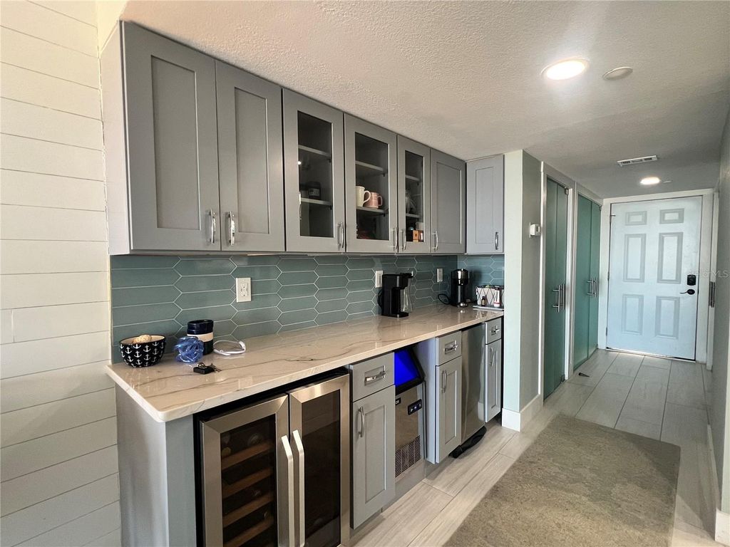 1250 GULF BOULEVARD 405, Clearwater, FL 33767