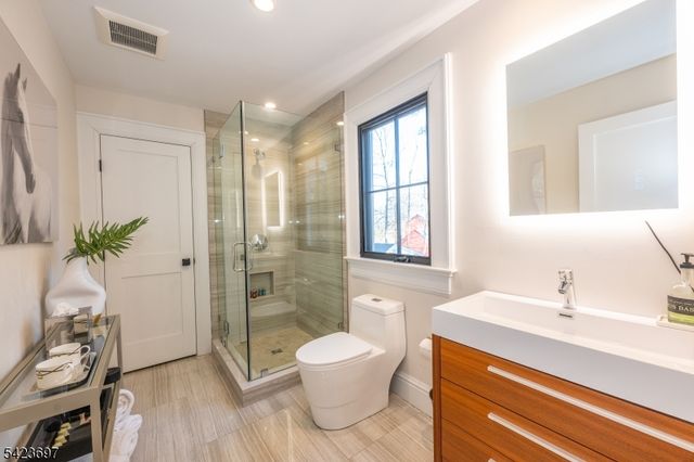 45 Village Road, Harding Twp., NJ 07976