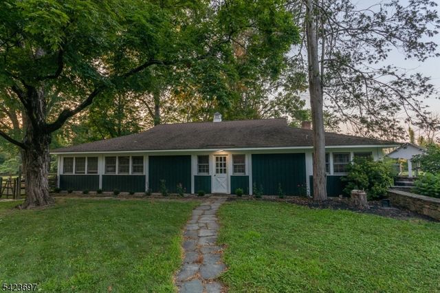 45 Village Road, Harding Twp., NJ 07976