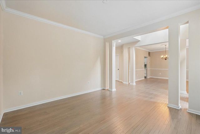 905 ROYAL ELM CT, Herndon, VA 20170