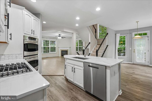 905 ROYAL ELM CT, Herndon, VA 20170