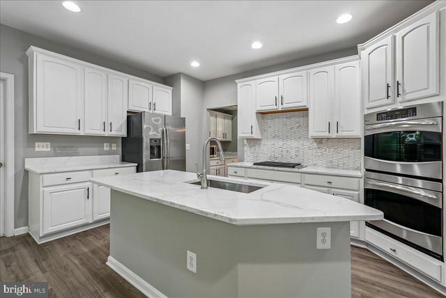 905 ROYAL ELM CT, Herndon, VA 20170
