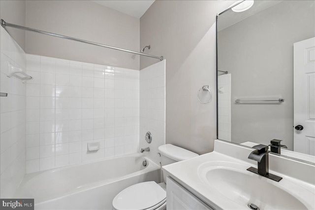 905 ROYAL ELM CT, Herndon, VA 20170