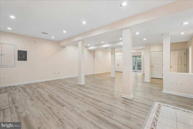 905 ROYAL ELM CT, Herndon, VA 20170
