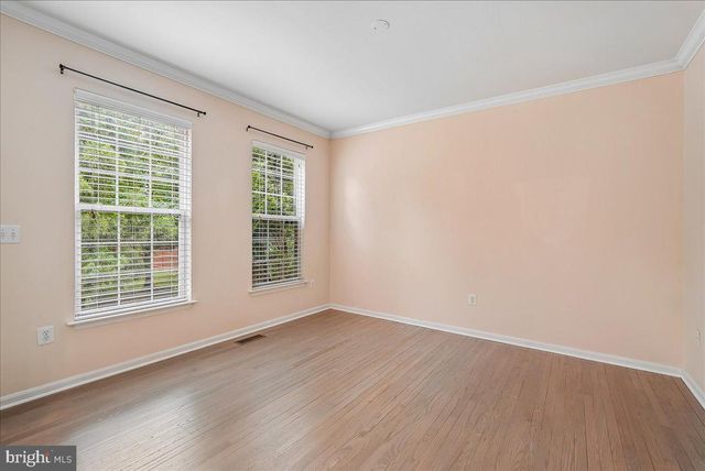 905 ROYAL ELM CT, Herndon, VA 20170