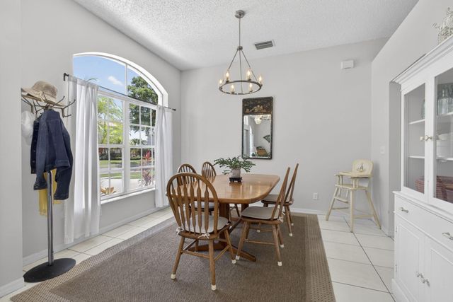 7595 Hollington Place, Greenacres, FL 33467
