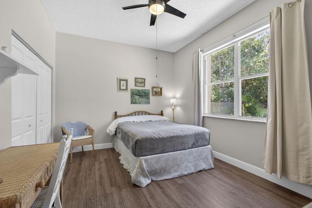 7595 Hollington Place, Greenacres, FL 33467