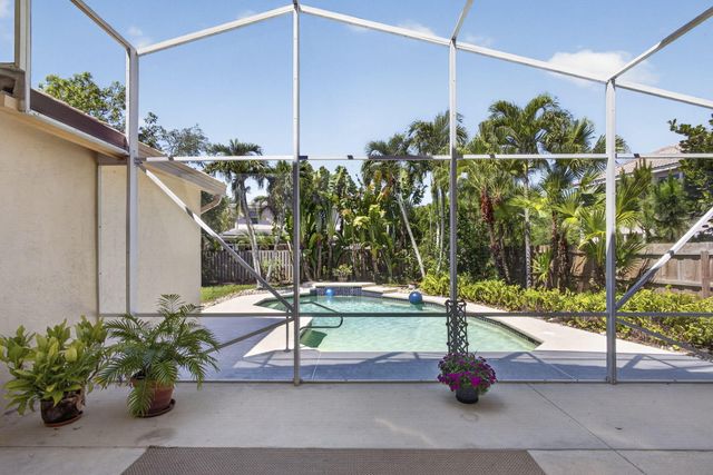 7595 Hollington Place, Greenacres, FL 33467