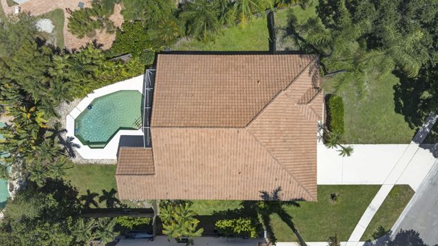 7595 Hollington Place, Greenacres, FL 33467