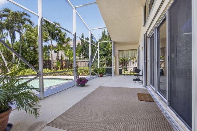 7595 Hollington Place, Greenacres, FL 33467
