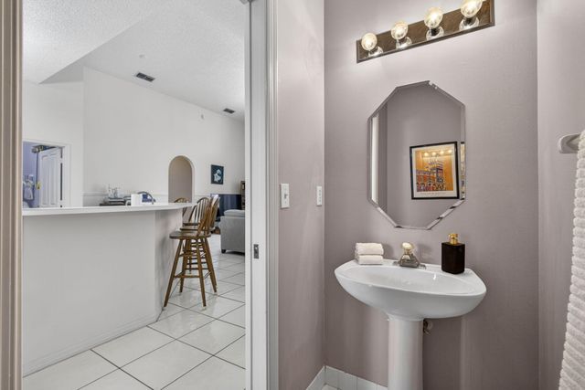 7595 Hollington Place, Greenacres, FL 33467