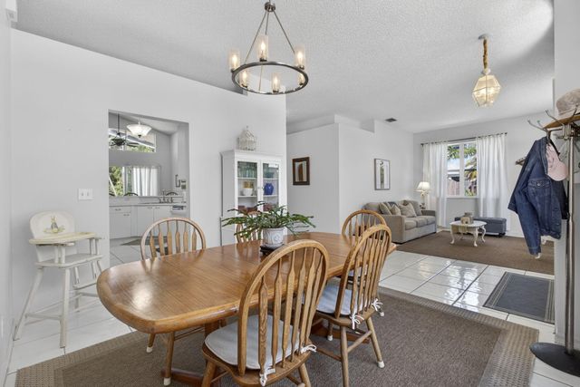 7595 Hollington Place, Greenacres, FL 33467