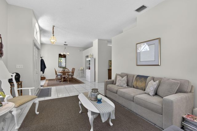 7595 Hollington Place, Greenacres, FL 33467