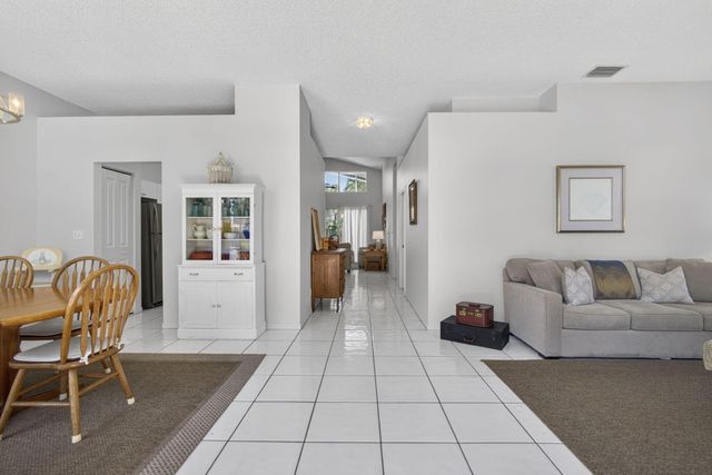 7595 Hollington Place, Greenacres, FL 33467