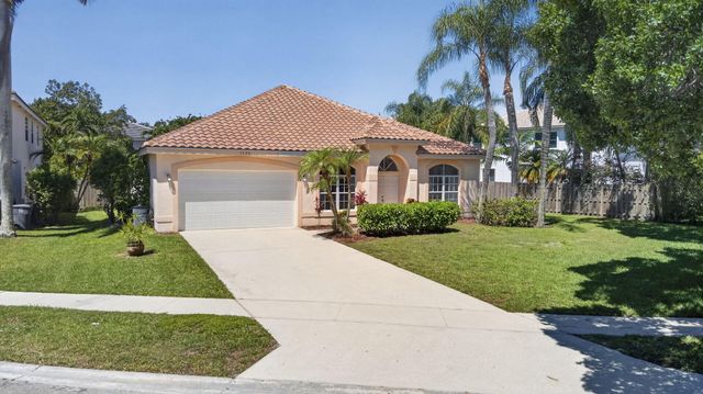 7595 Hollington Place, Greenacres, FL 33467